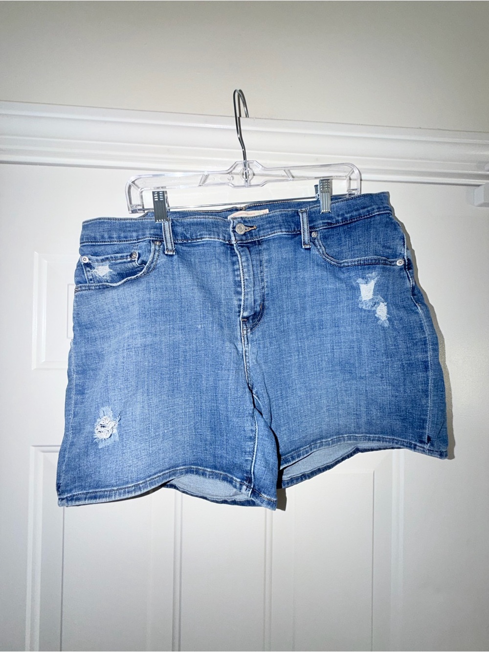 Levi’s Classic Blue Denim Women's Shorts - Casual Distressed Style. Sz 34